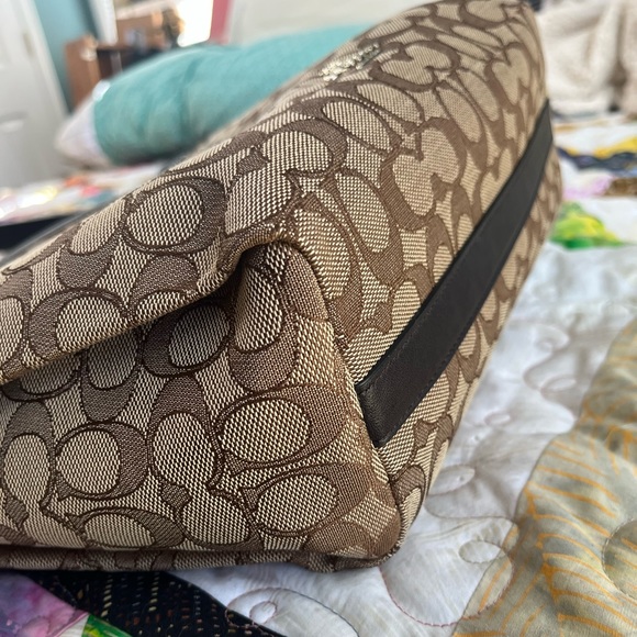 Signature jacquard Coach crossbody - Picture 3 of 13